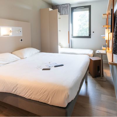 family room hotel rennes ibis budget